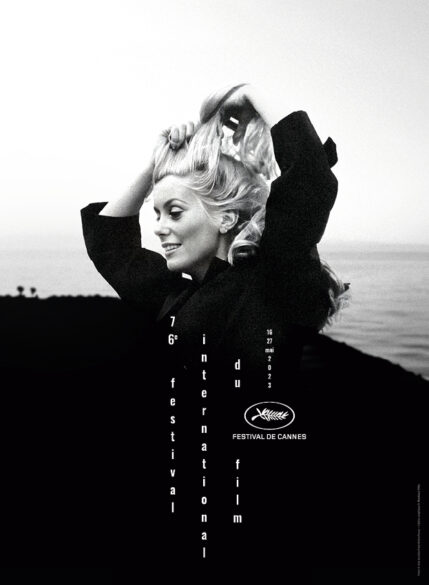 أفيش الدورة 76 وتظهر فيه الممثلة كاترين دينوف التي تجسد السينما الفرنسية بأعمالها وتمثيلها